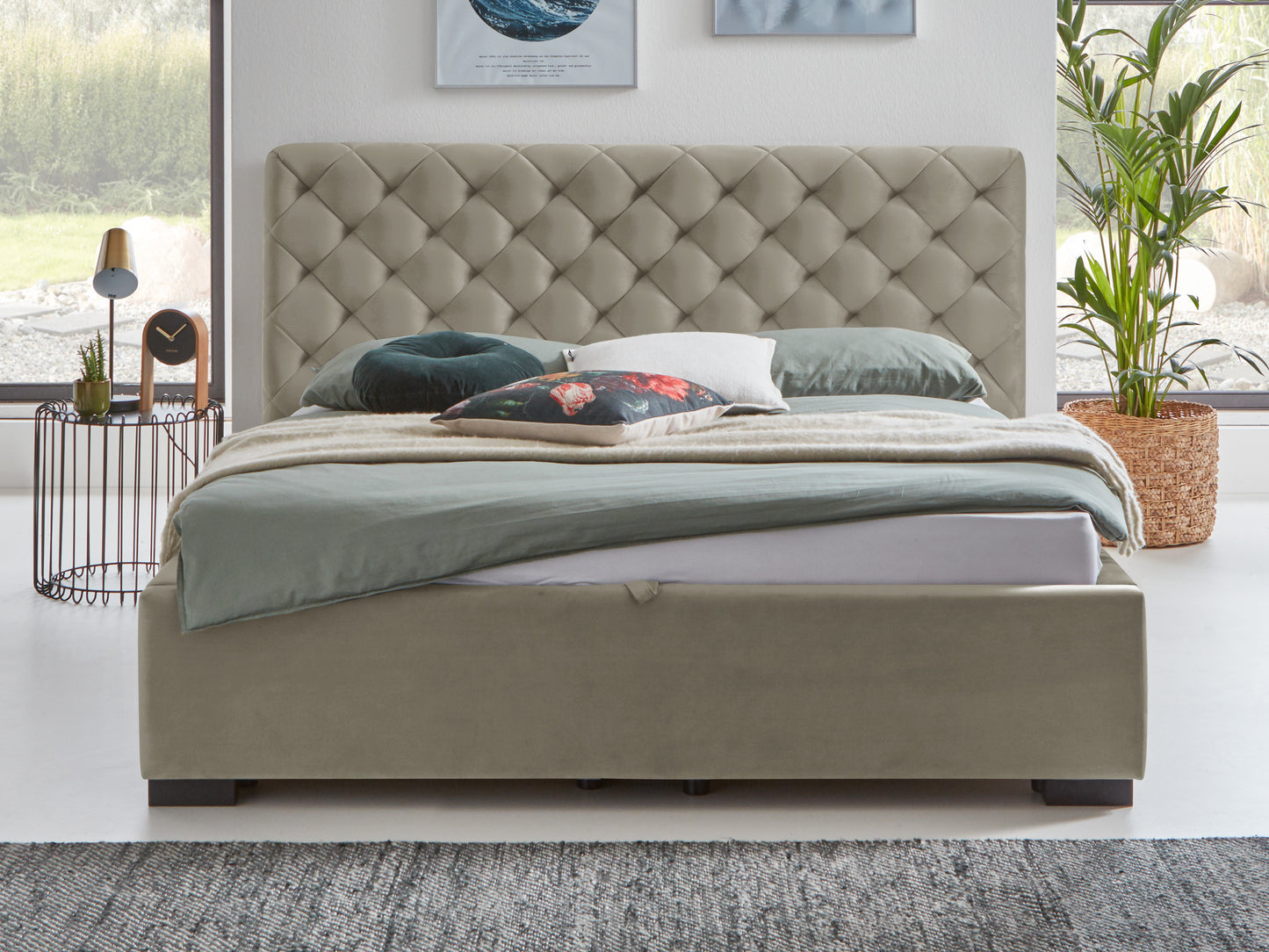 Taupe