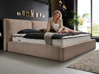 Taupe